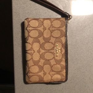 Coach wristlet Never used